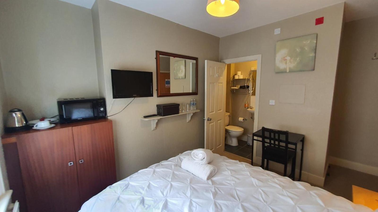 Amherst Guesthouse Редінг Екстер'єр фото