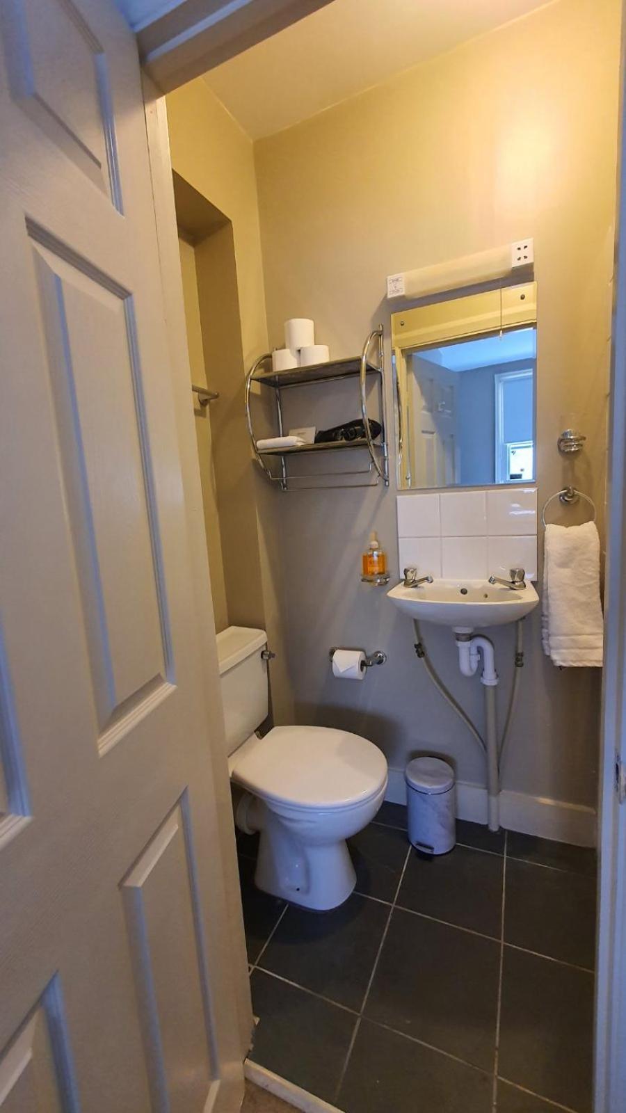 Amherst Guesthouse Редінг Екстер'єр фото